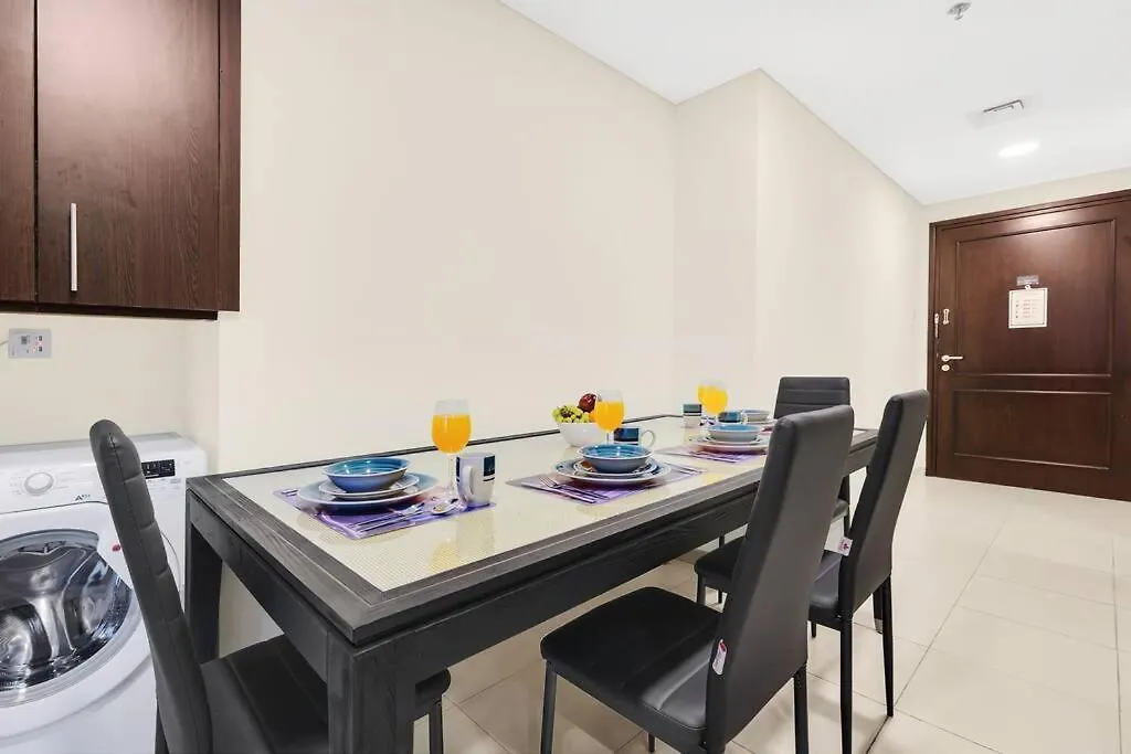 First Class 1Br Charming Marina Escape Dubai Apartment